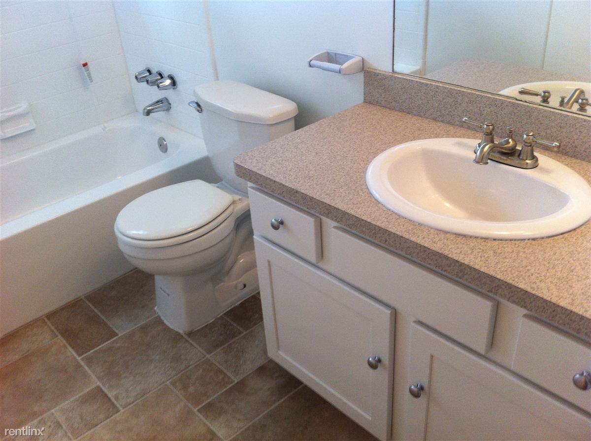 Coolidge Oaks Apartments - Photo 2 of 7