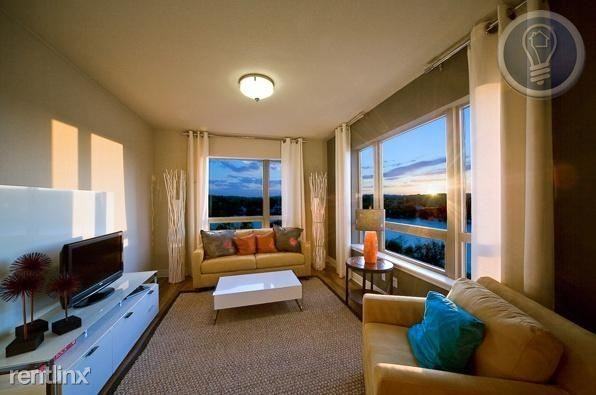 Rainey St  7L7317 - Photo 2 of 11