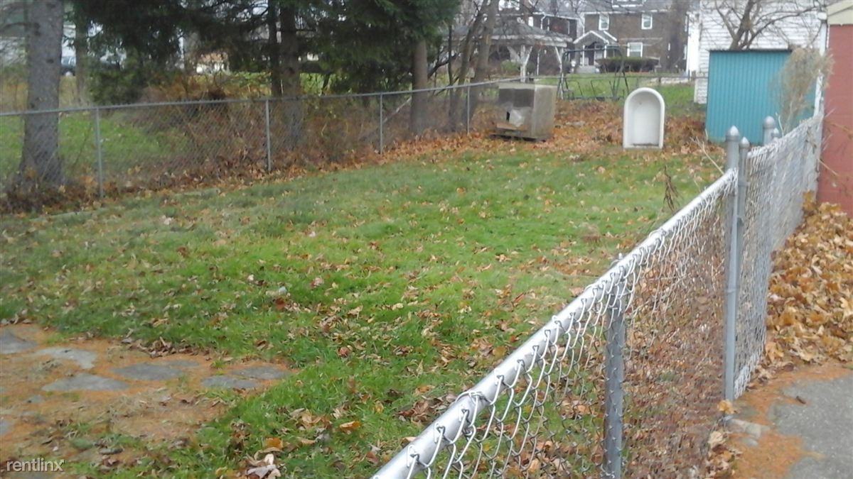 926 Alameda Ave - Photo 2 of 6