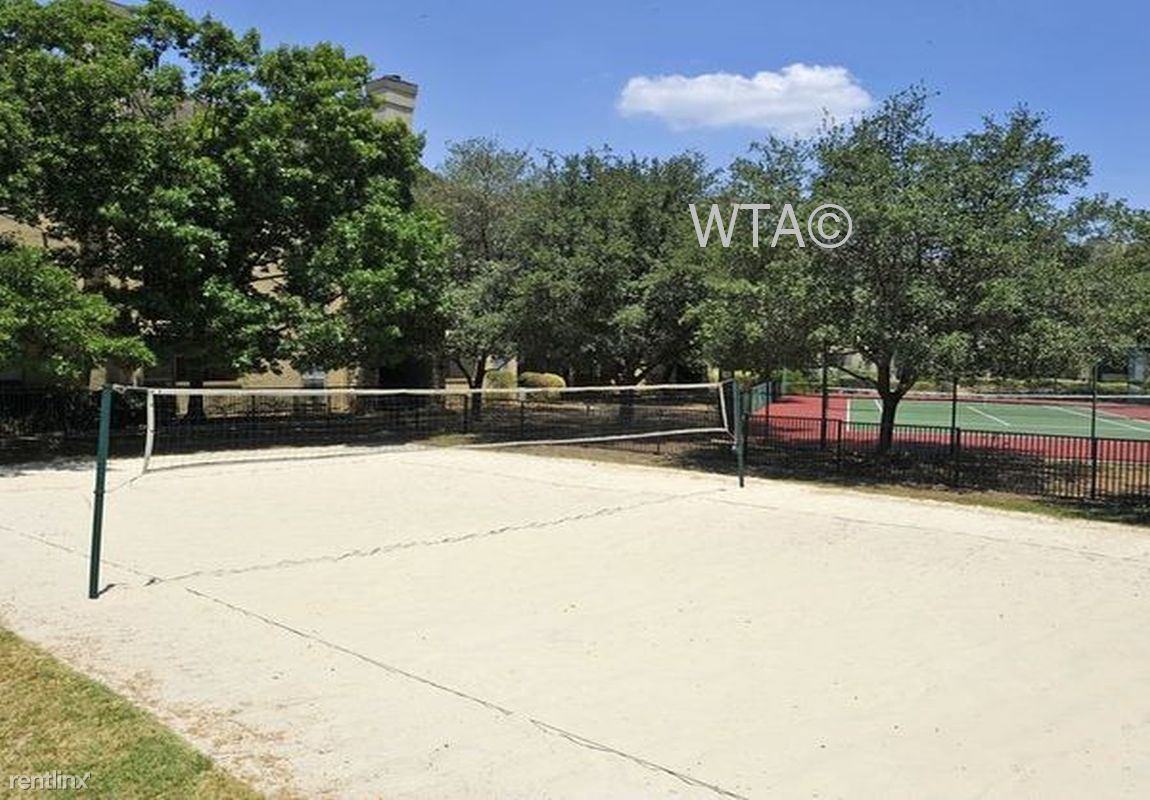 3333 Oakwell Ct - Photo 3 of 10