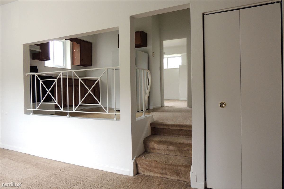 Stone Church Apartments - Photo 3 of 8