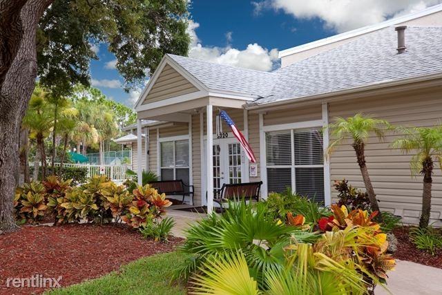 Rivercrest Apartments - Photo 3 of 19