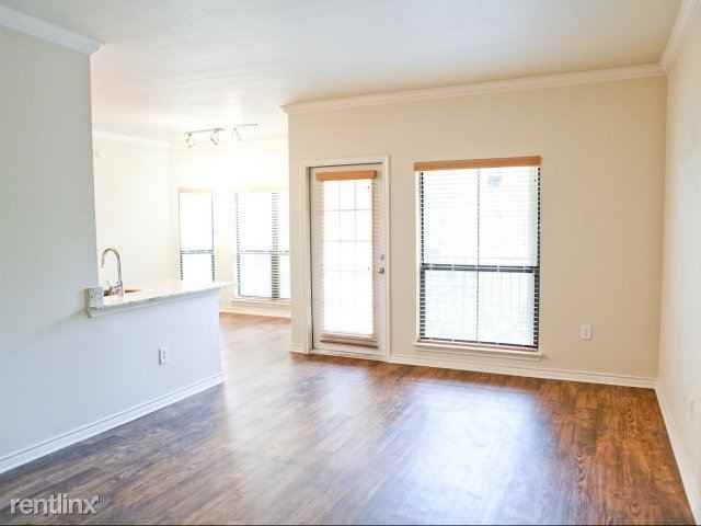 W 5th Street  7L0046 - Photo 3 of 8