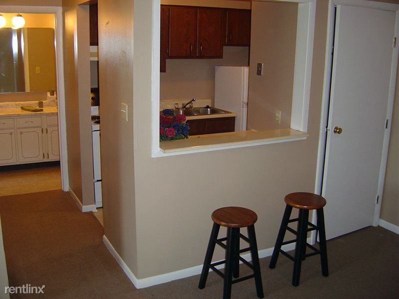 Highland Park Apartments - Photo 3 of 7