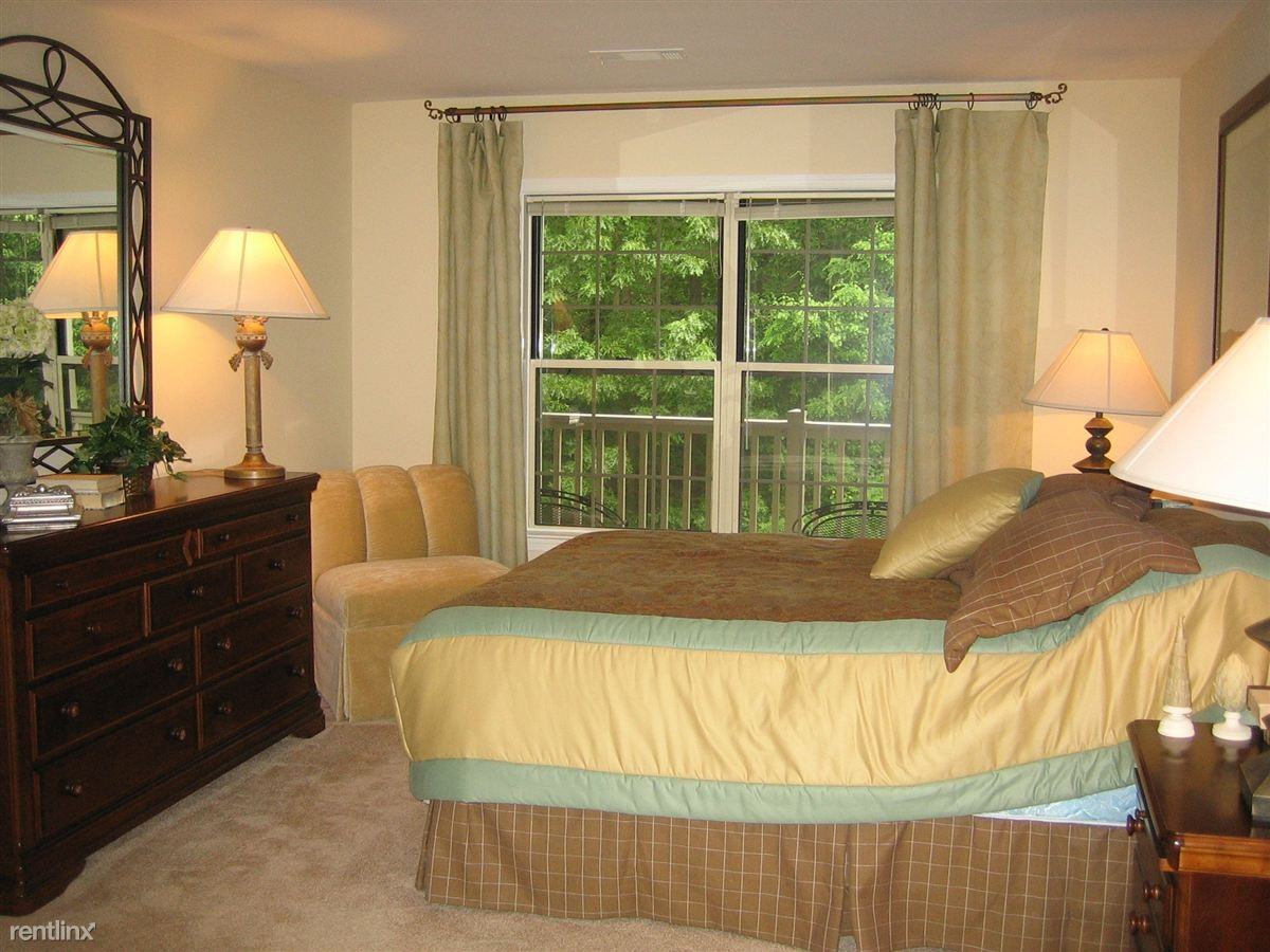 The Elms at Kingstowne Apartments - Photo 3 of 9