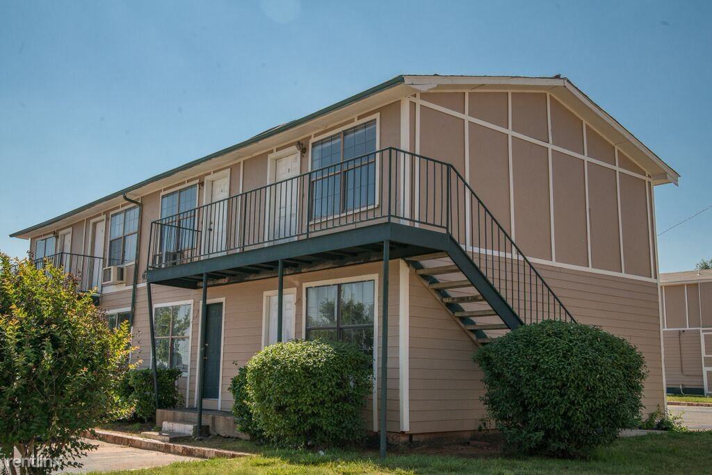 Spring Hill Apartments - Photo 2 of 13