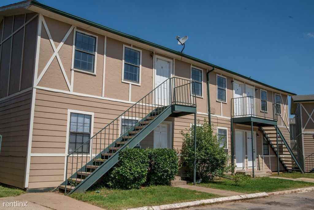 Spring Hill Apartments - Photo 3 of 13