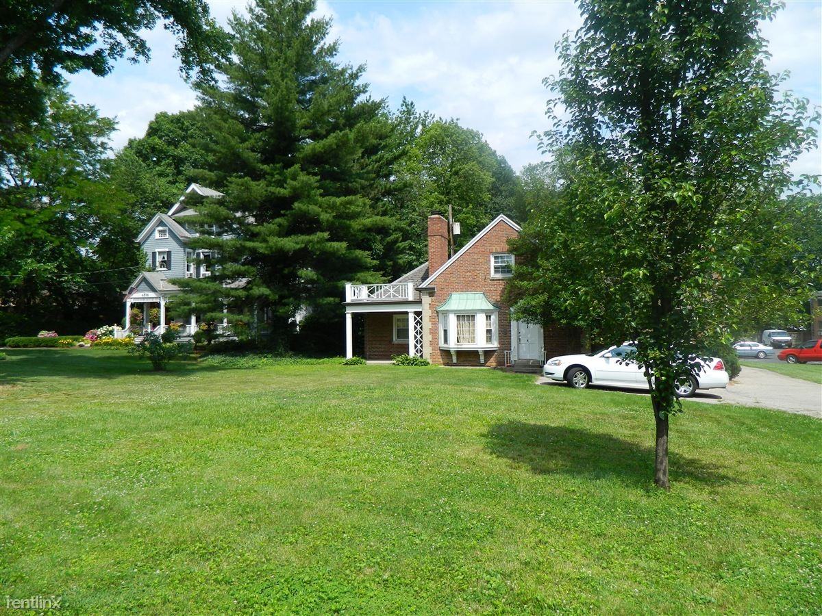 Erie Woods Apartments - Photo 2 of 3