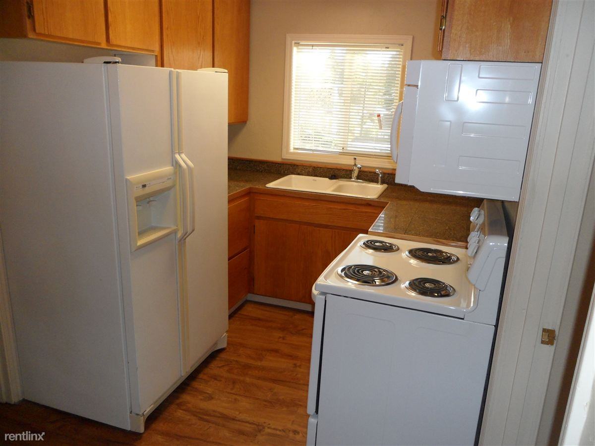 1827 Harris St - Photo 2 of 7