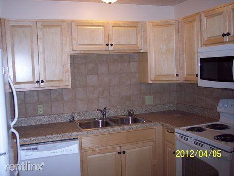 Madison Apartments - Photo 2 of 8