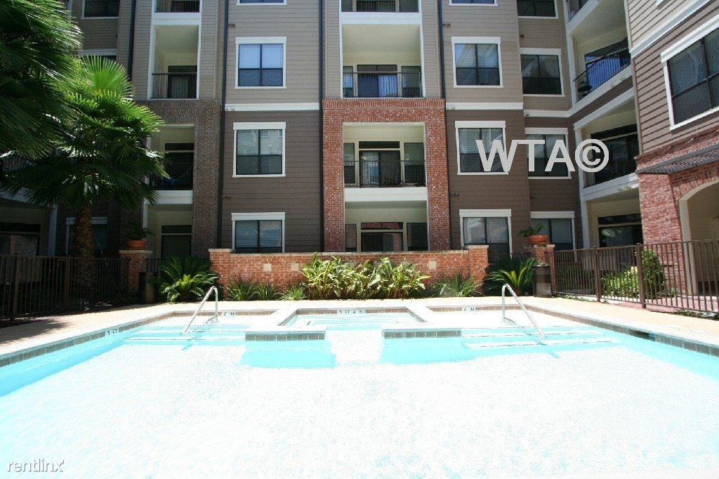 4600 W Guadalupe St - Photo 3 of 10