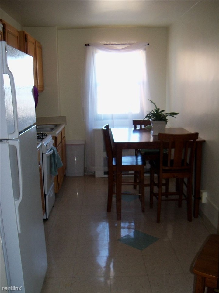 Bourne Apartments - Photo 2 of 6