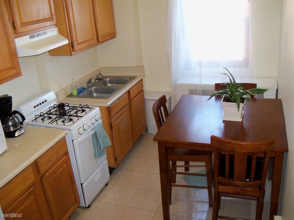 Bourne Apartments - Photo 3 of 6