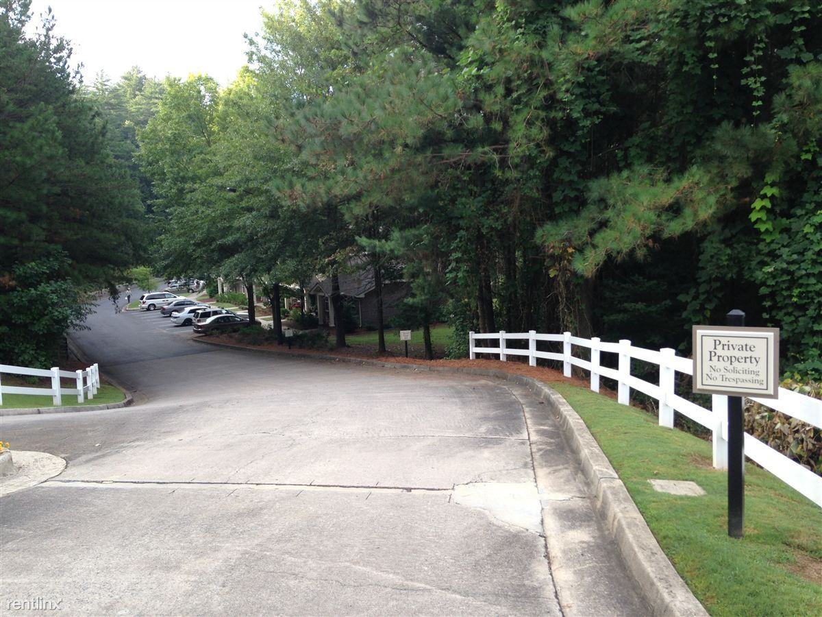 Ellijay East Apartments - Photo 2 of 11