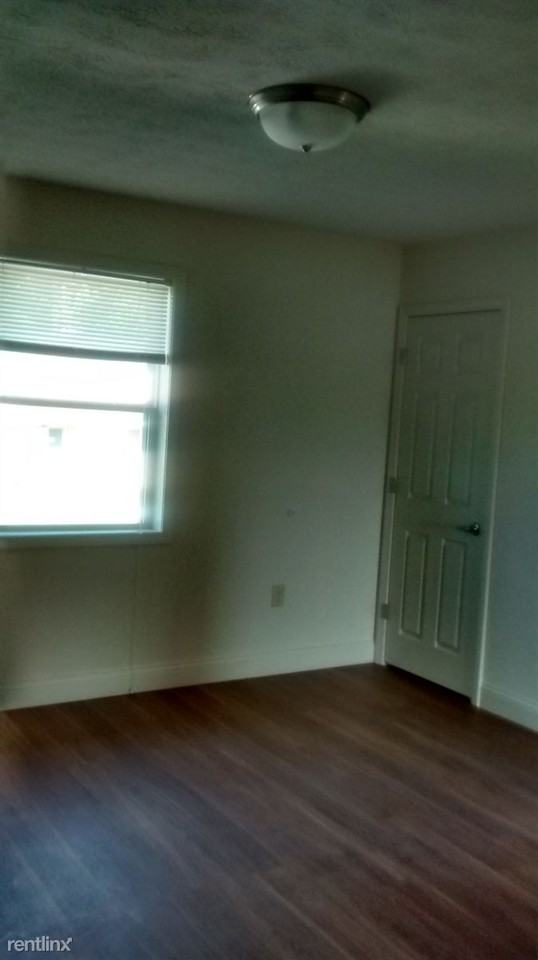 Cumberland Village Apartments - Photo 2 of 6