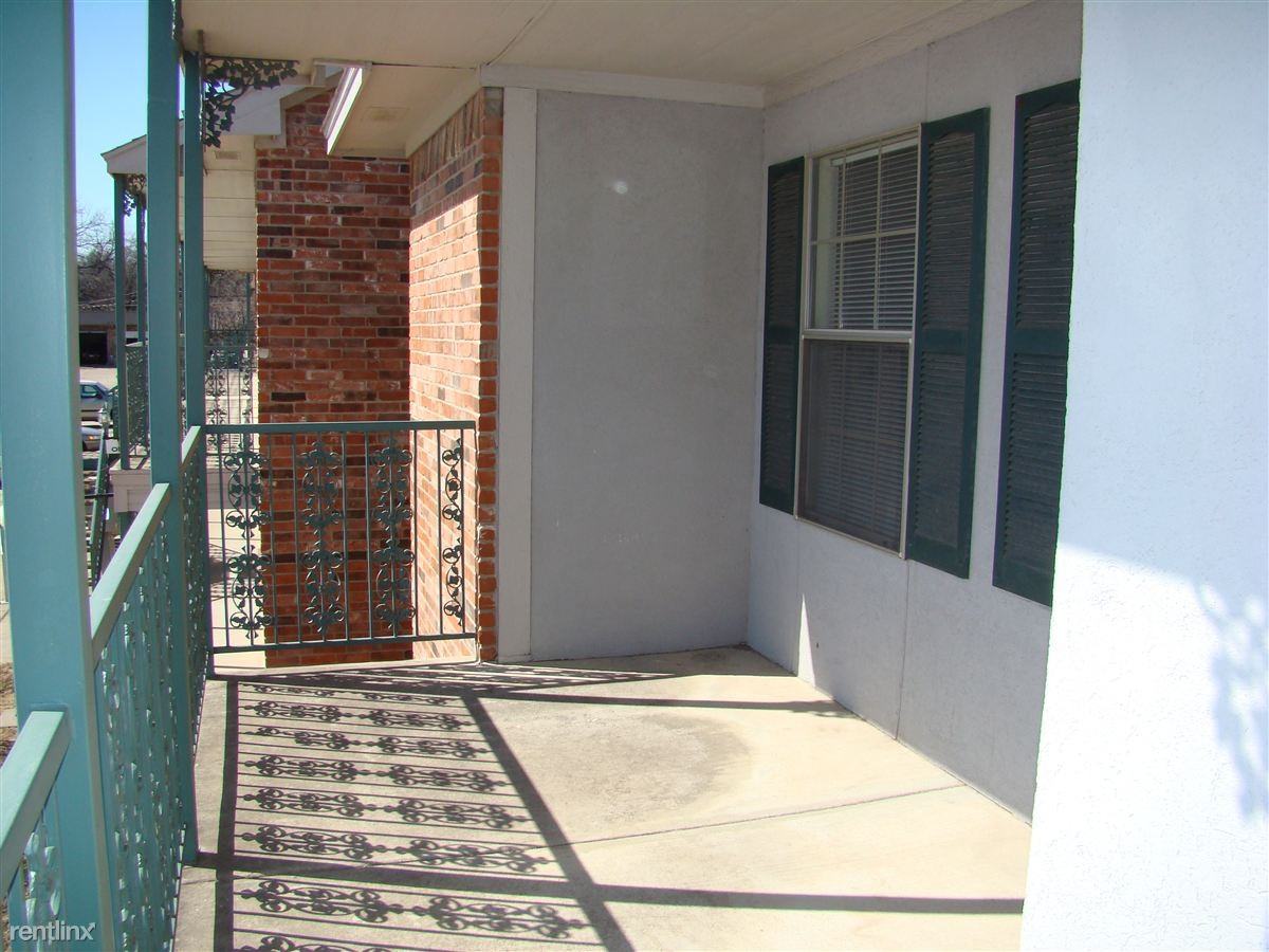 Versailles - Photo 2 of 3