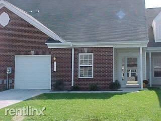 8980 Executive Club Dr - Photo 3 of 20