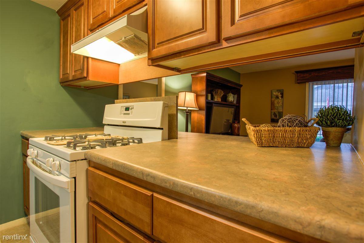 Willowbrook Apartments - Photo 3 of 10