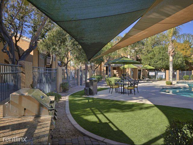 Thomas and 44st - Photo 3 of 14