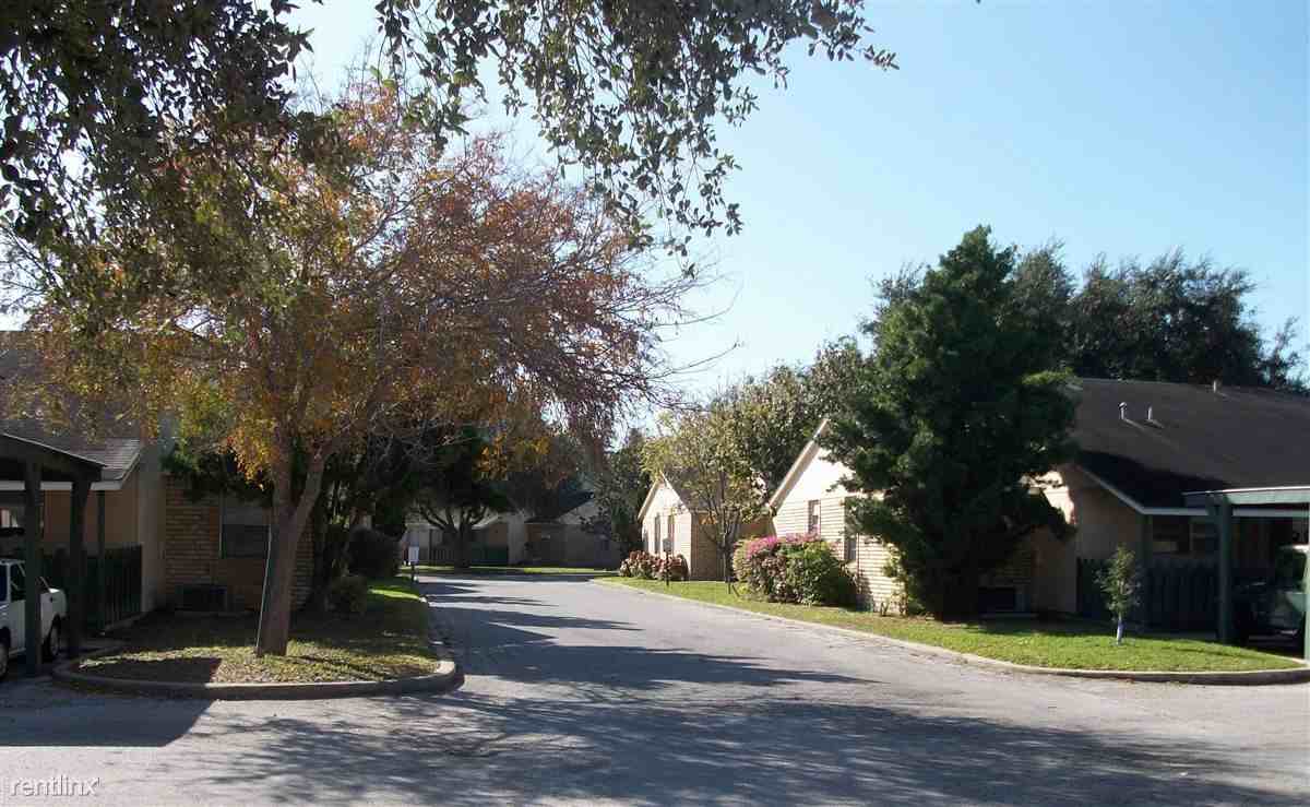 Towne East Apartments - Photo 2 of 36