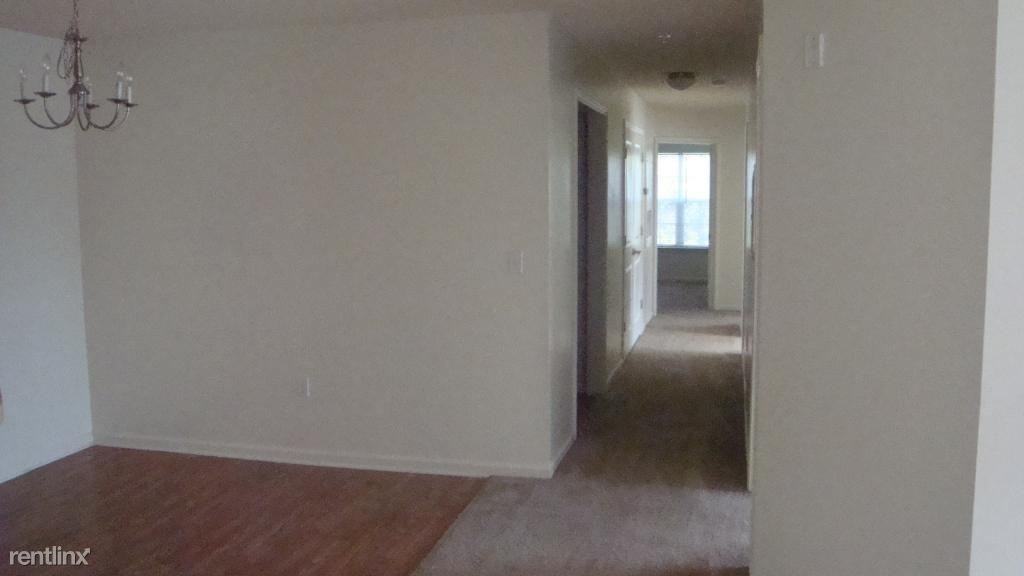 Mineral Springs Apartments - Photo 3 of 8