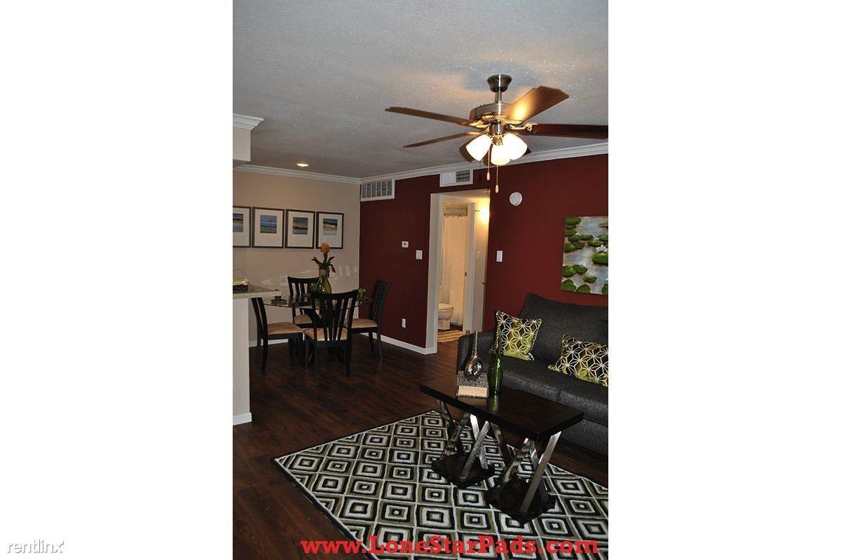 1800 El Paseo St - Photo 2 of 6