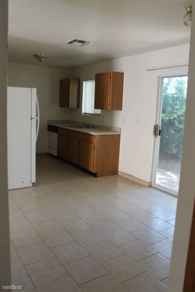 Casa Bella Apartments - Photo 3 of 10