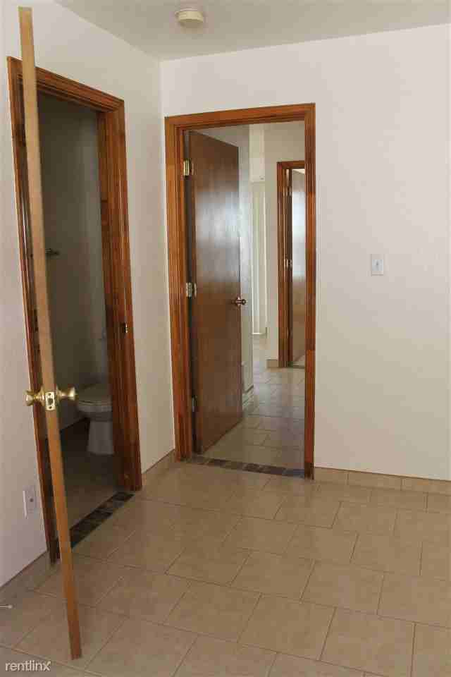 Milton's Place Apartments - Photo 3 of 8