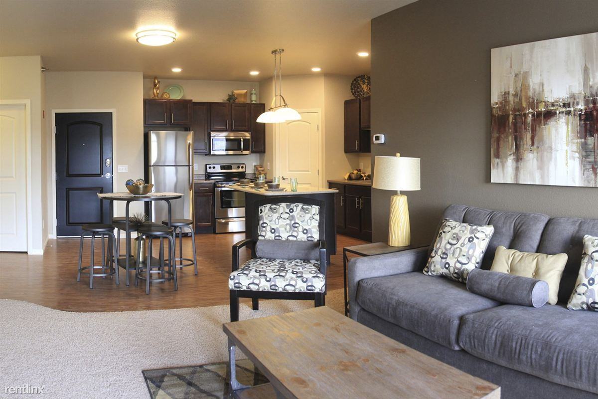 Chateau II - Photo 3 of 7