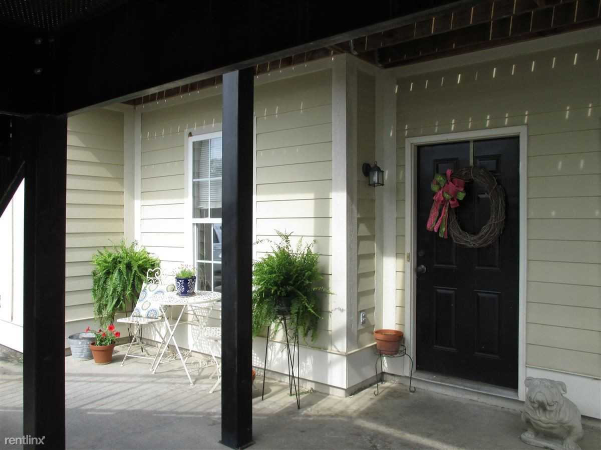 101 Oak Forest Ln - Photo 2 of 11