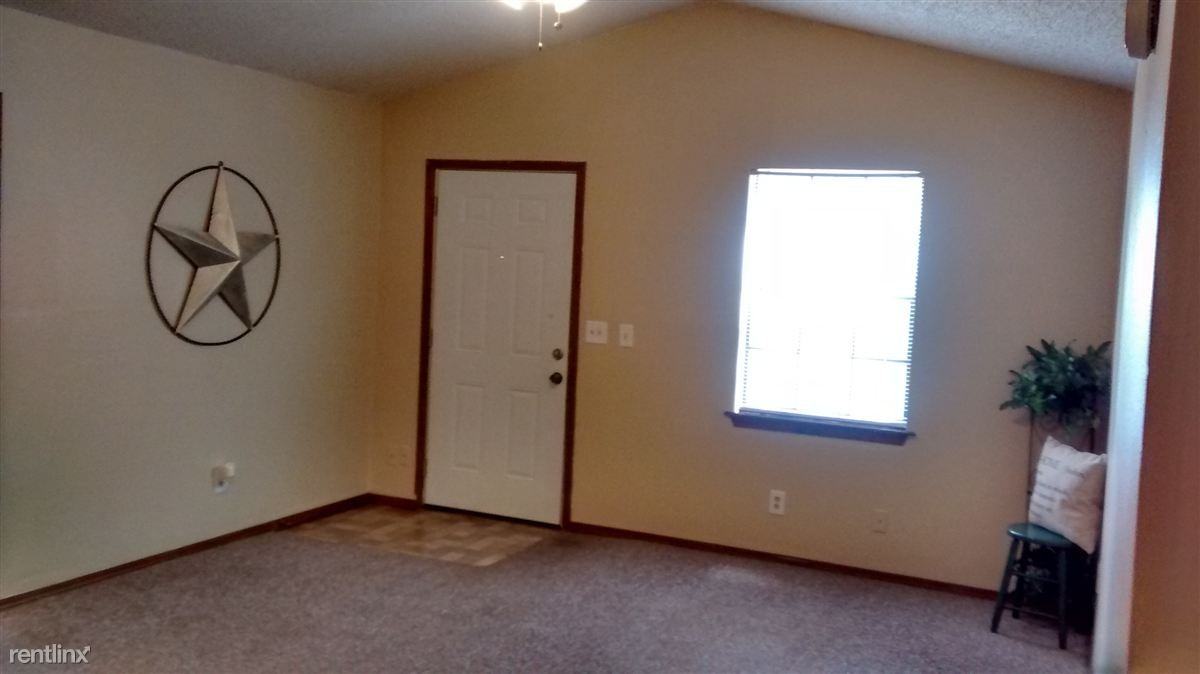 Parkwood Duplexes Apartments 1224 Parkwood Ct, Moore, OK 73160 Zumper