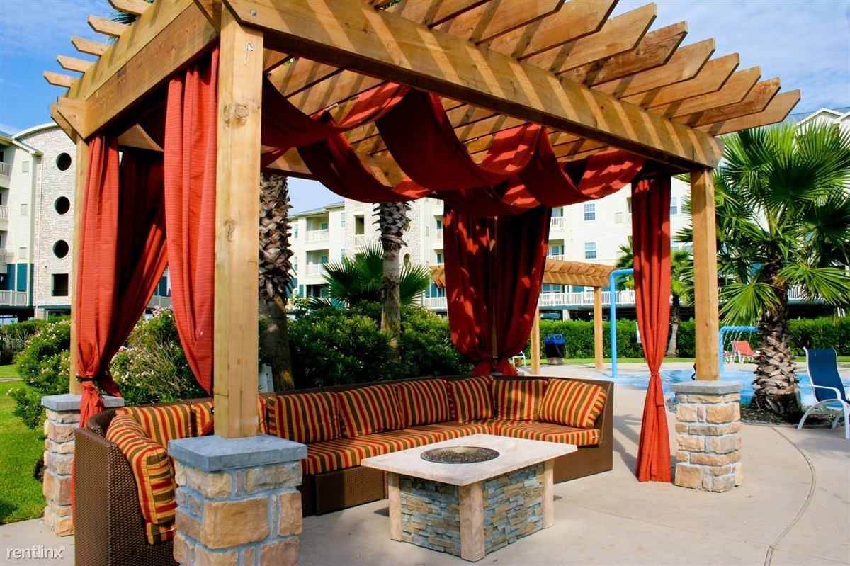 Termini @ Cove View - Photo 2 of 9