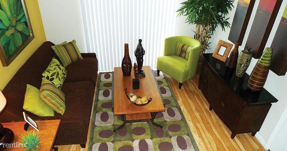 Stewart @ 69th - Photo 2 of 8