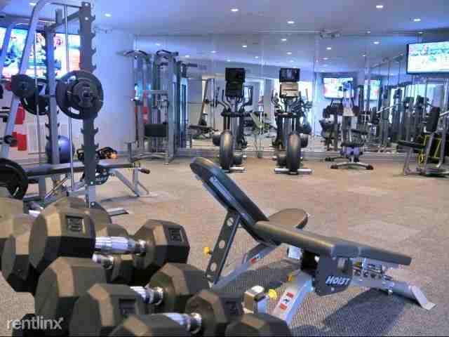 Kirby @ Braeswood Blvd - Photo 2 of 10