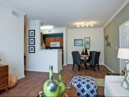 Spinner @ Magna - Photo 2 of 16