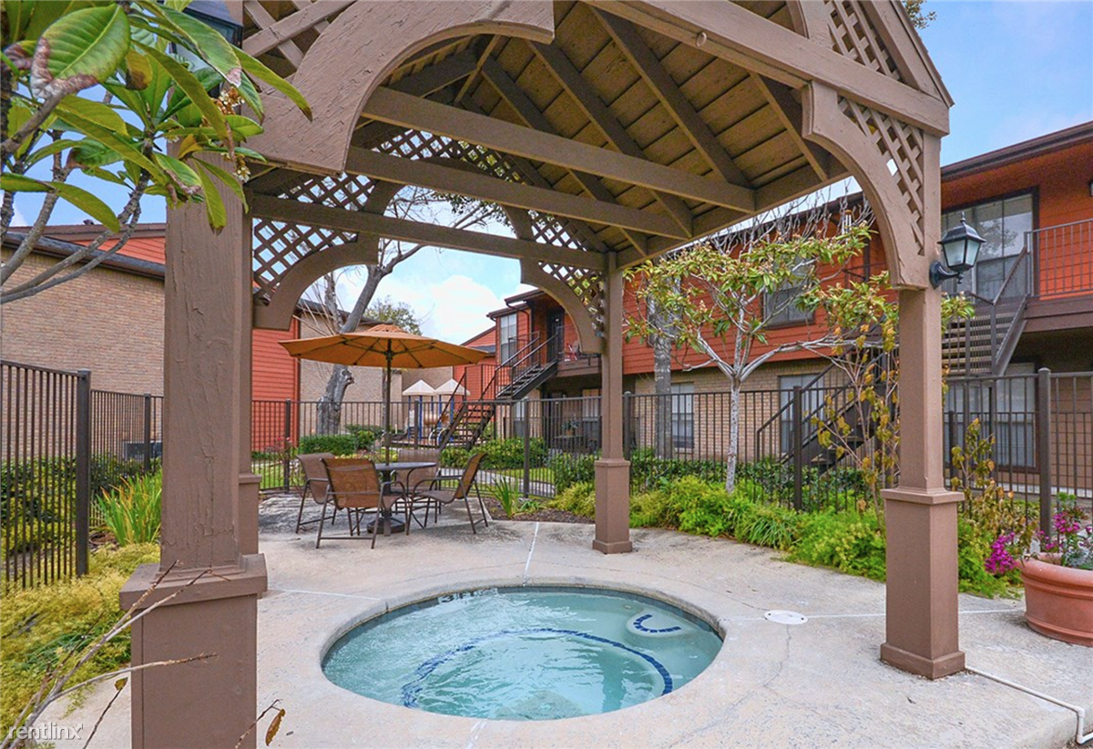 Houston Rosslyn @ Tomball Pkwy - Photo 2 of 12