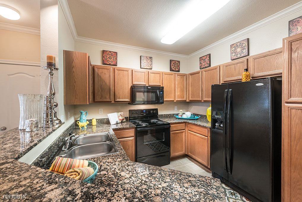 Vista @ Town Center - Photo 2 of 21