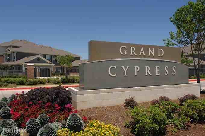 Berkshire @ Bear - Photo 2 of 21