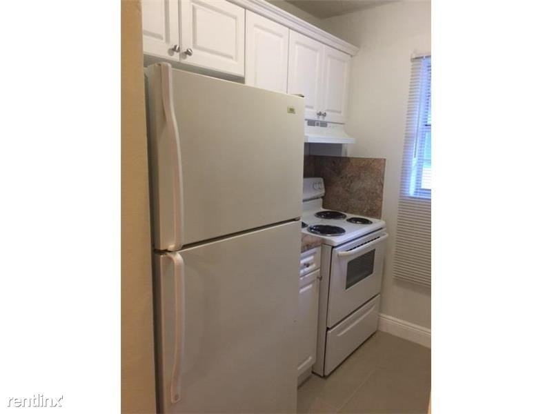 4169 SW 67th Ave - Photo 2 of 9