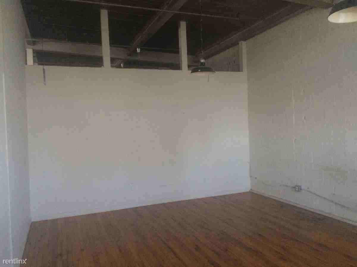 1417 Kemper St - Photo 3 of 6