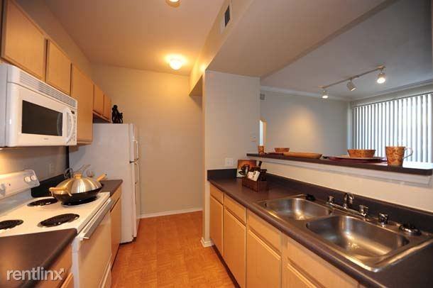 Horizon @ Pine - Photo 3 of 15