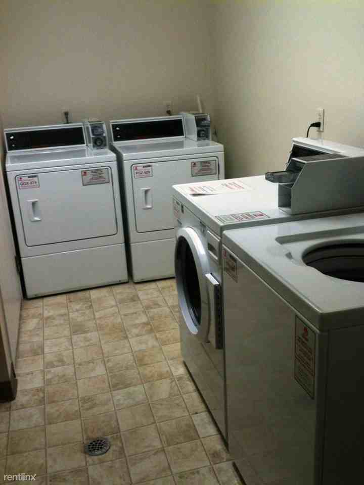 Harbor Villa Apartments - Photo 3 of 8