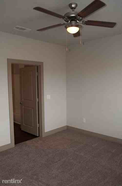 The Azure Luxury Apartment Homes - Photo 3 of 13