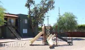 Desert Pines Apartments - Photo 3 of 10