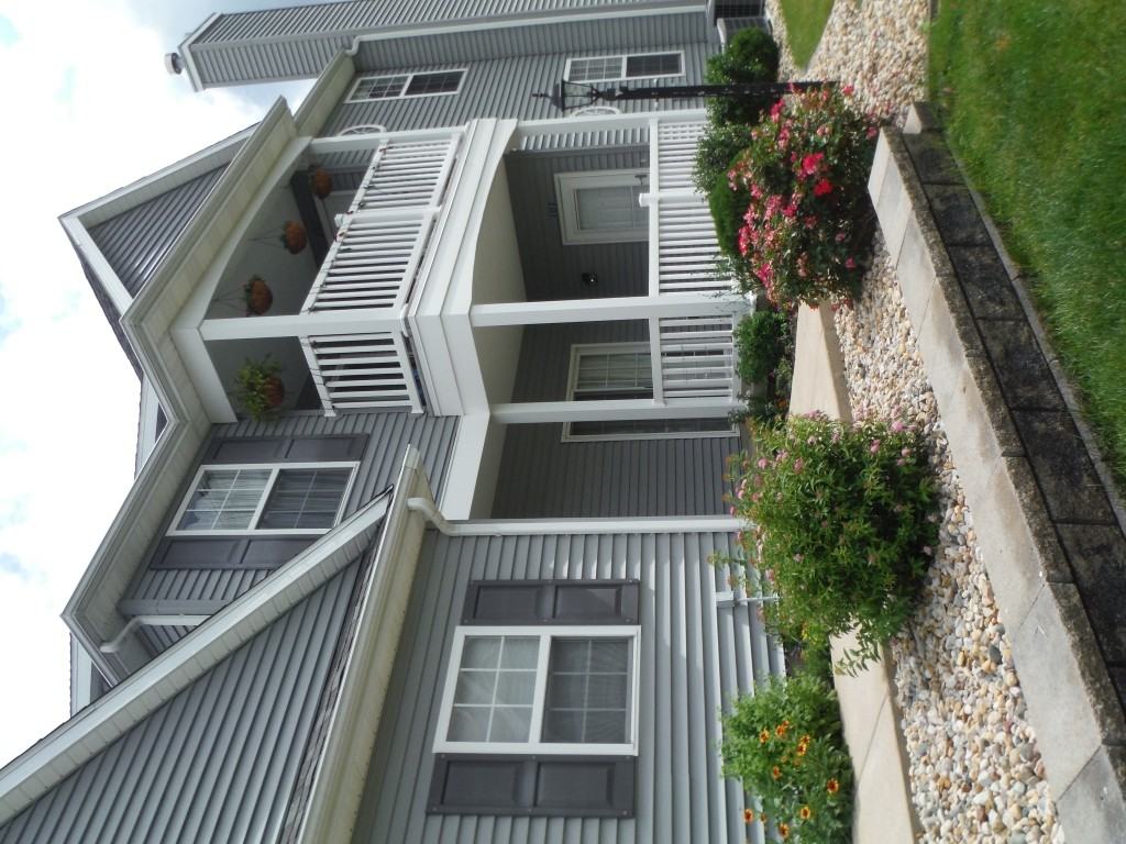 3038 E Stillwater Landing