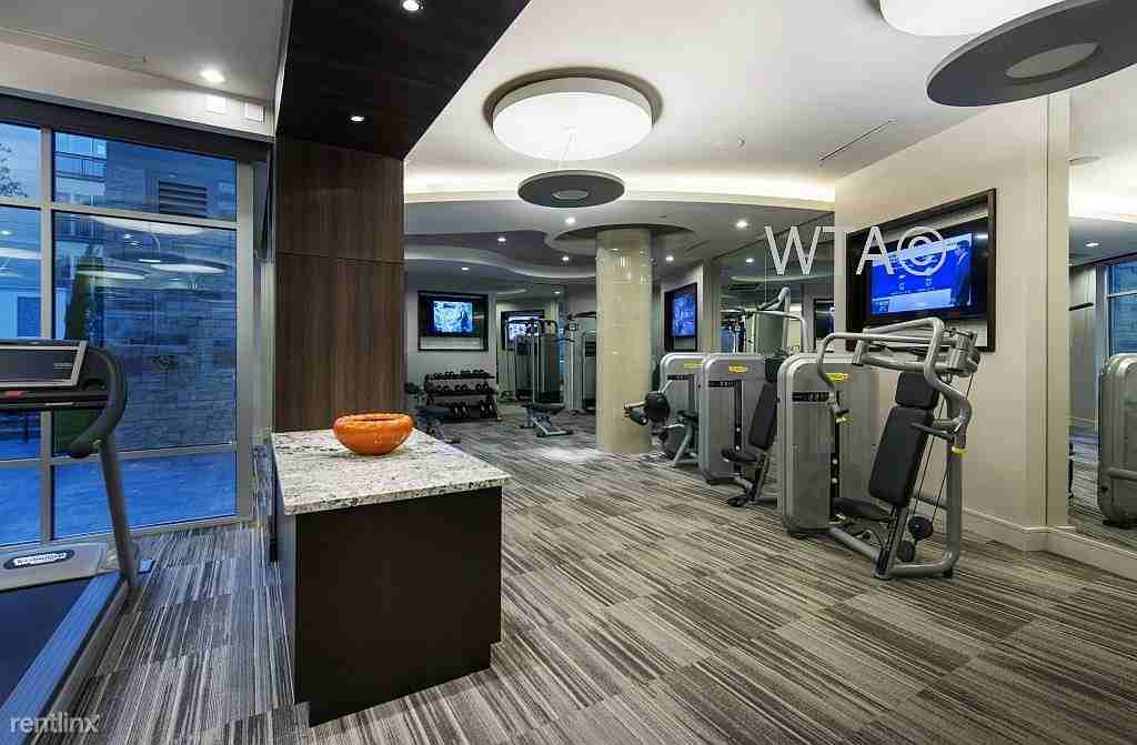 809 S Lamar Blvd - Photo 2 of 10