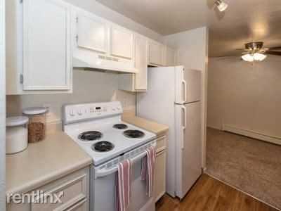 Ladera Villa Apartment Homes - Photo 3 of 12