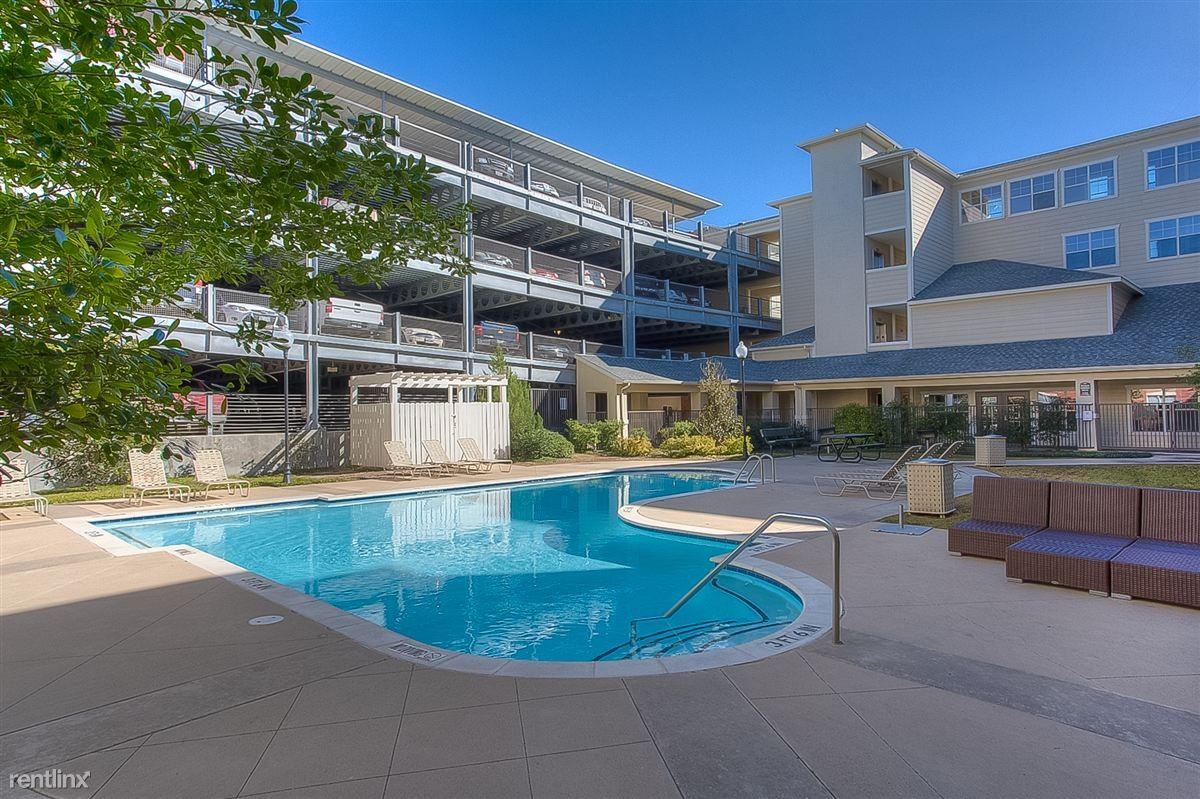 Bosque Crossing Apartments - Photo 3 of 8