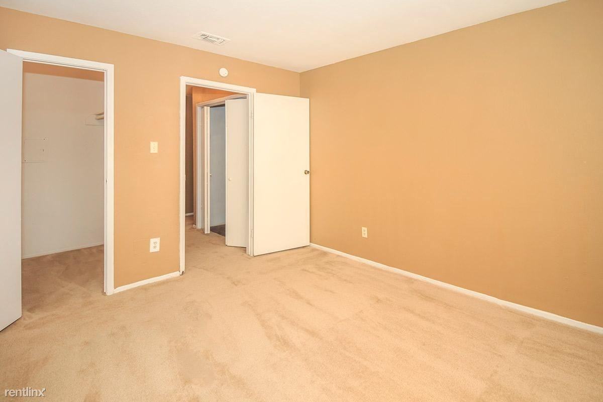 Plaza Azul Apartments - Photo 3 of 19