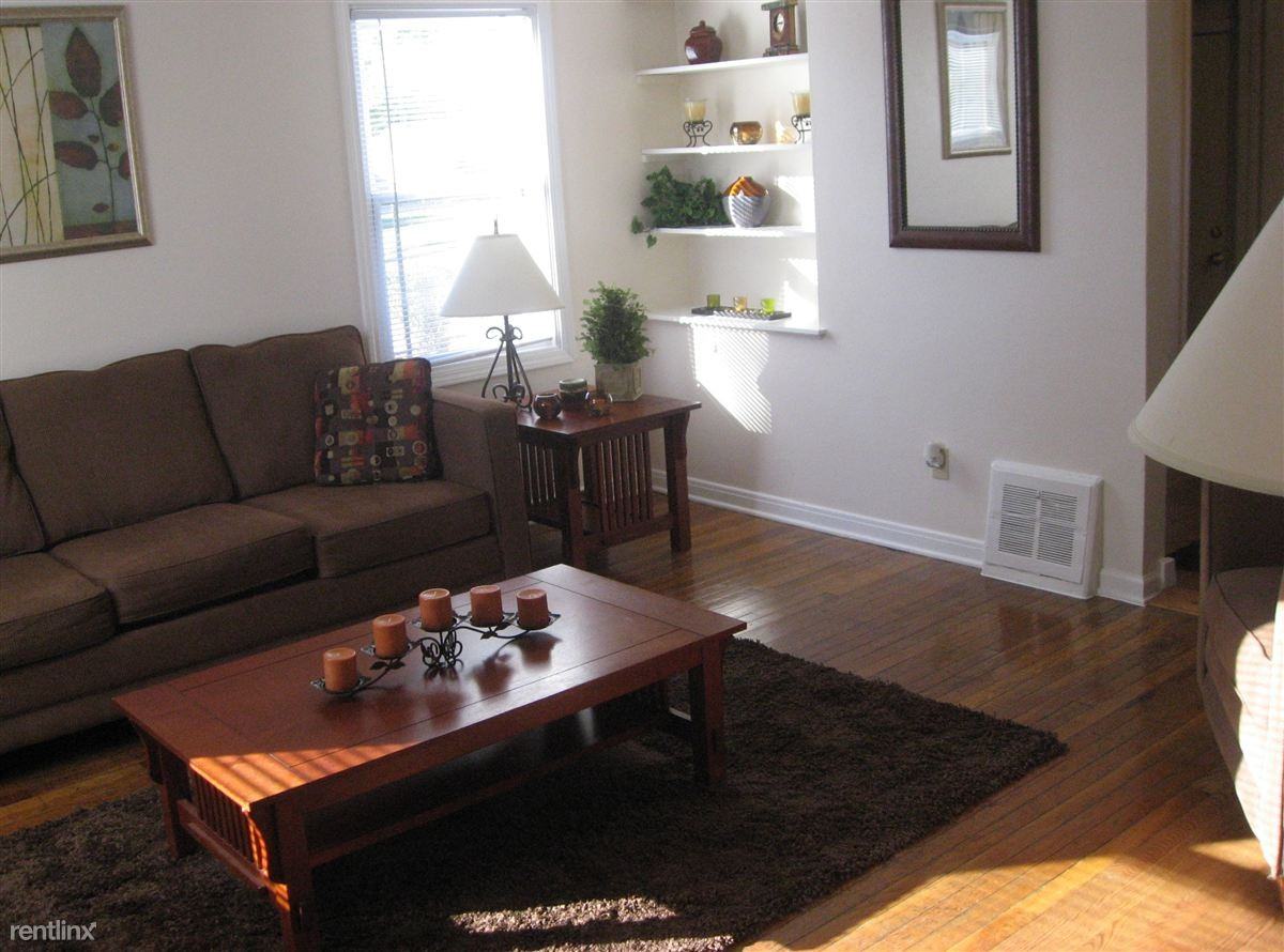 Poplar Place Townhomes - Photo 3 of 4